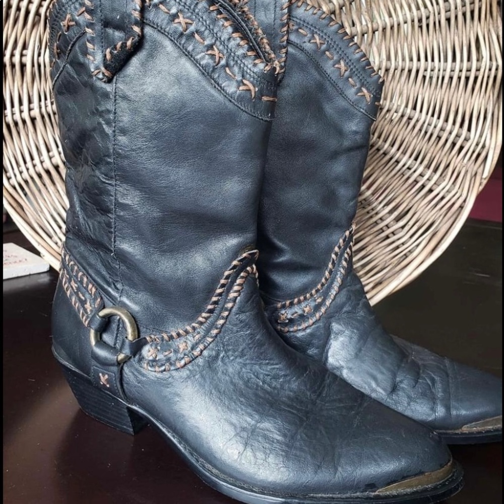 Genuine leather upper boots